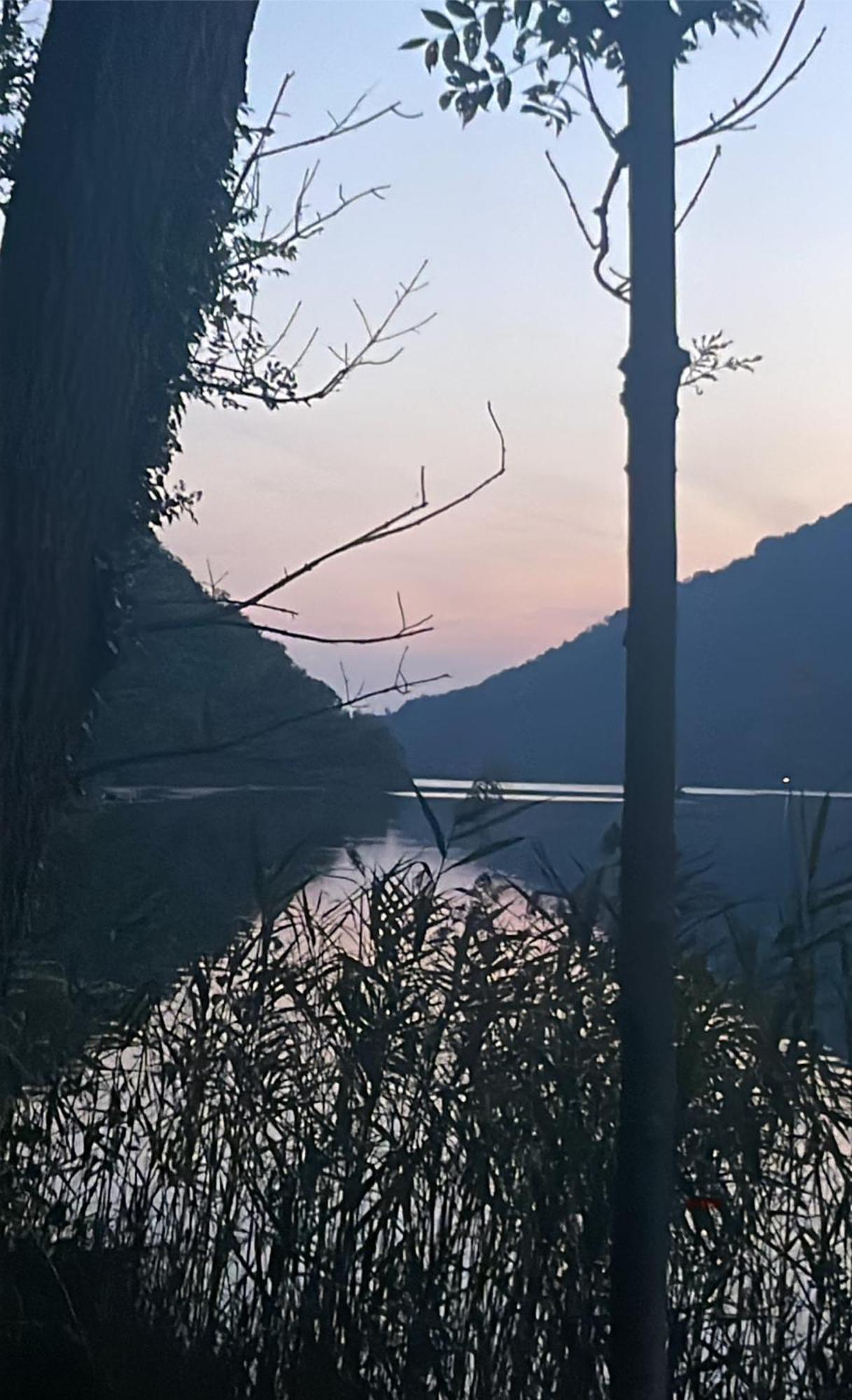 Laghi Di Como Appartamento Di Licinia E Mario Asso Dış mekan fotoğraf